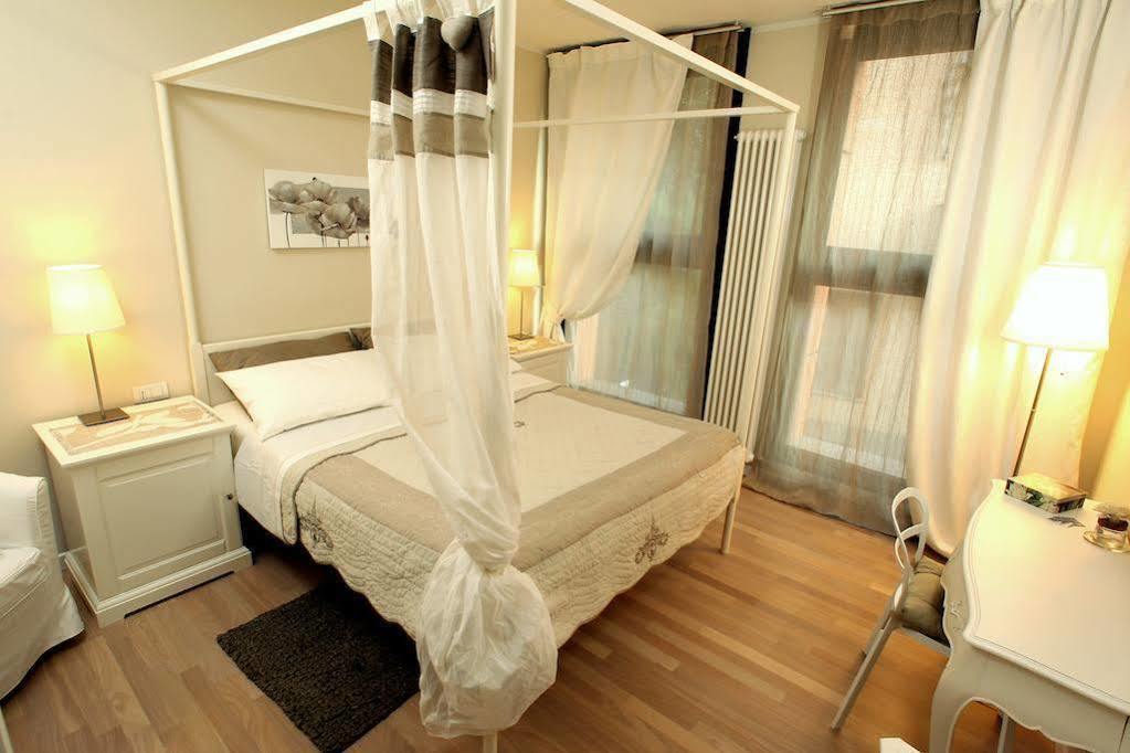 Bed In Bo Saragozza Hotel Bologna Kültér fotó
